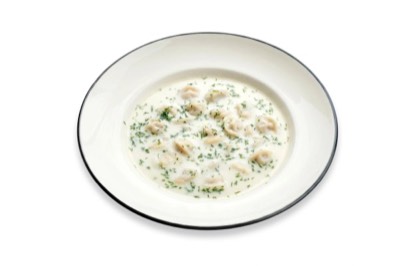 Пельмени в сливочном бульоне